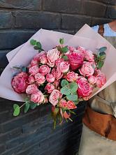 Букет цветов из:  Розы в Степном озере